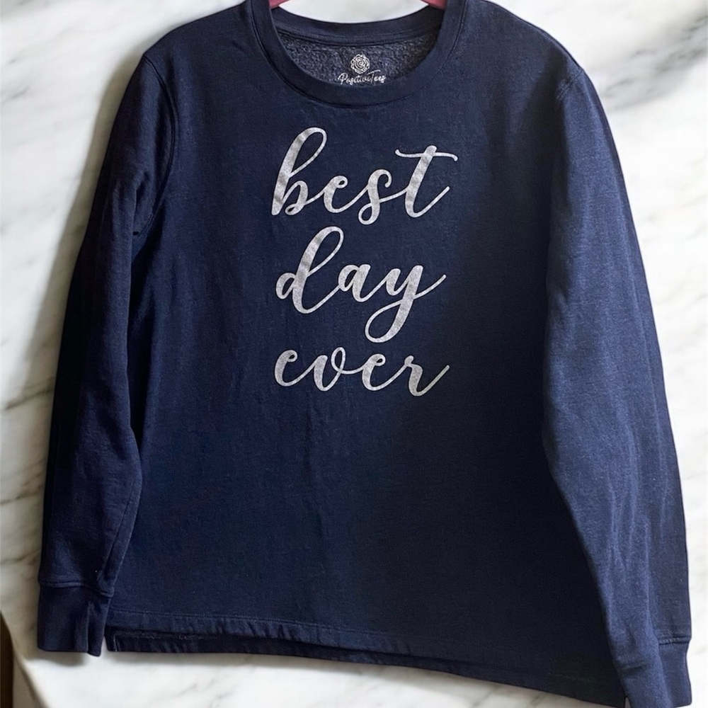 Navy Blue Kids Shirt - Best Day Ever
*NWOT
#N065